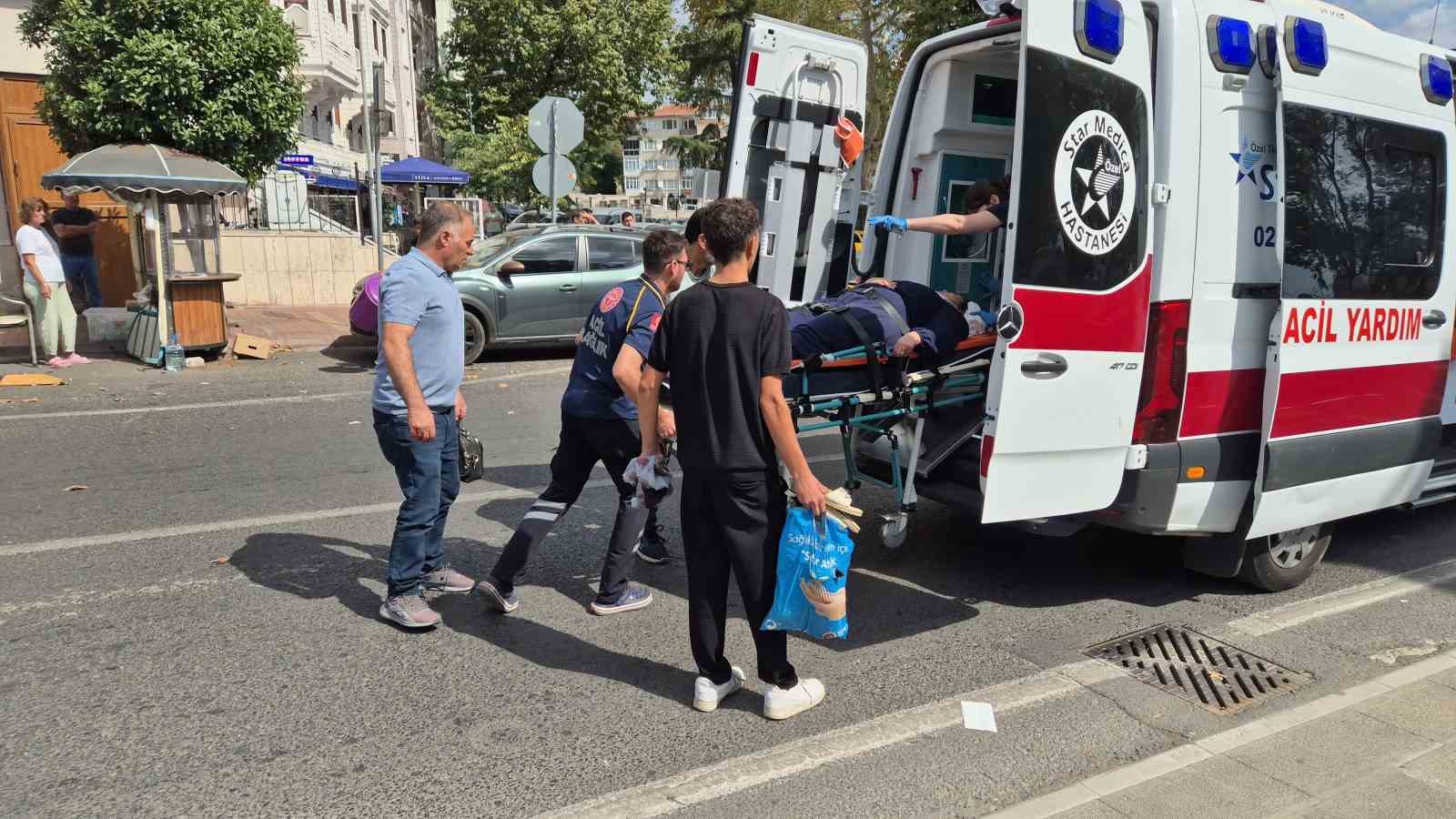 Tekirdağ&rsquo;da yolun karşısına ge&ccedil;meye &ccedil;alışan kadına otomobil &ccedil;arptı