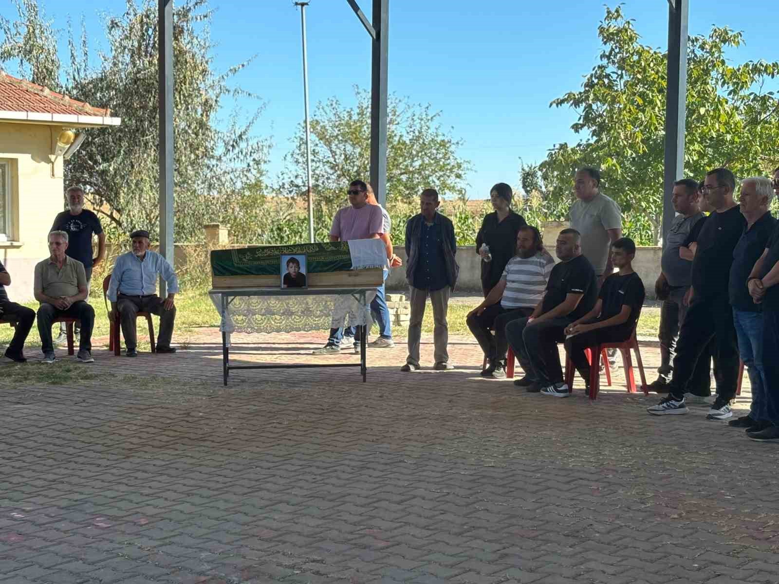 Babaeski&rsquo;de kazada hayatını kaybeden &ccedil;ocuk son yolculuğuna uğurlandı
