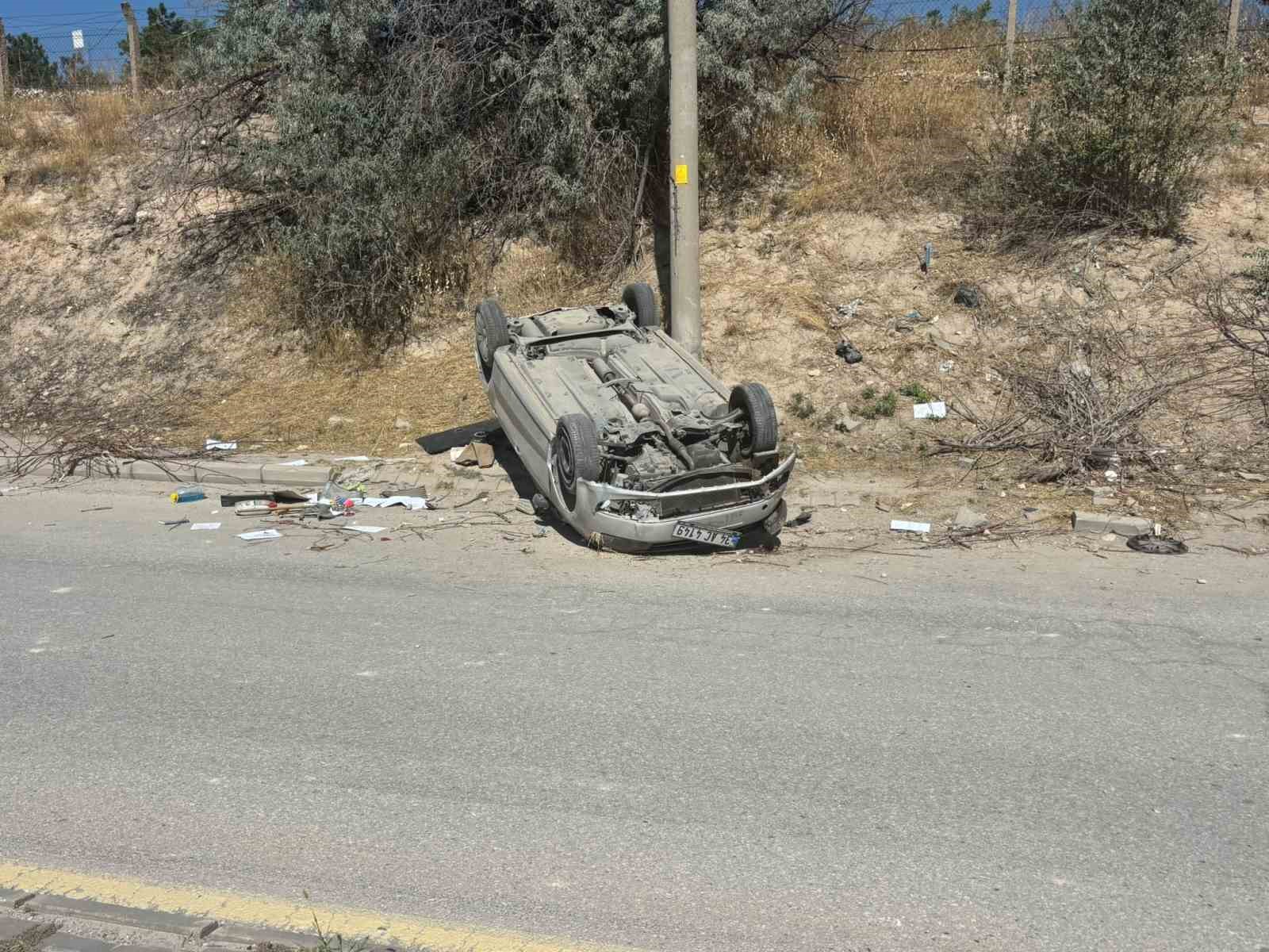 Niğde&rsquo;de otomobil takla attı, s&uuml;r&uuml;c&uuml; yaralandı