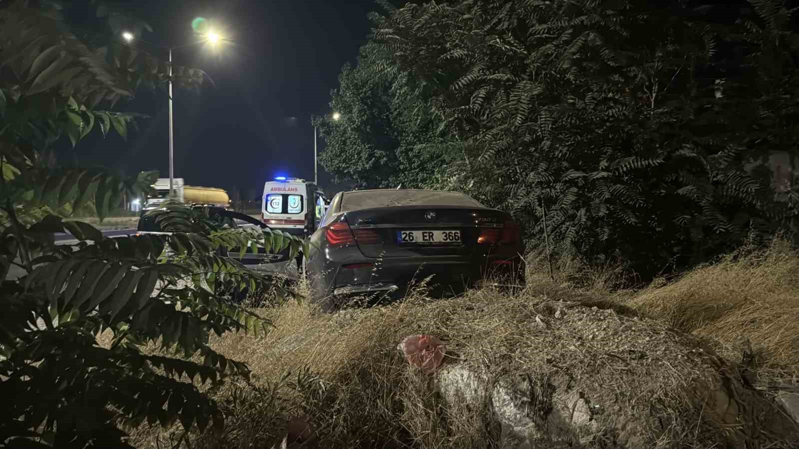 Eskişehir &ccedil;evre yolunda iki otomobilin &ccedil;arpıştı: 1 yaralı