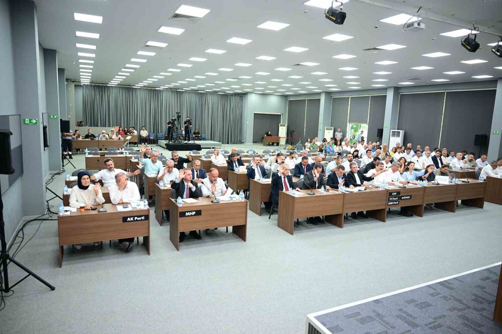 Mersin&rsquo;de raylı sistem projesi i&ccedil;in 224 milyon euroluk bor&ccedil;lanma kararı