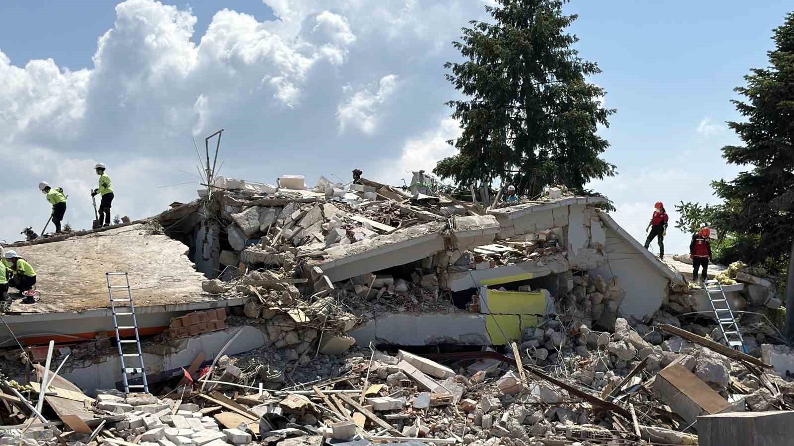 D&uuml;zce&rsquo;de 9 ilin katılımıyla b&ouml;lgesel deprem tatbikatı