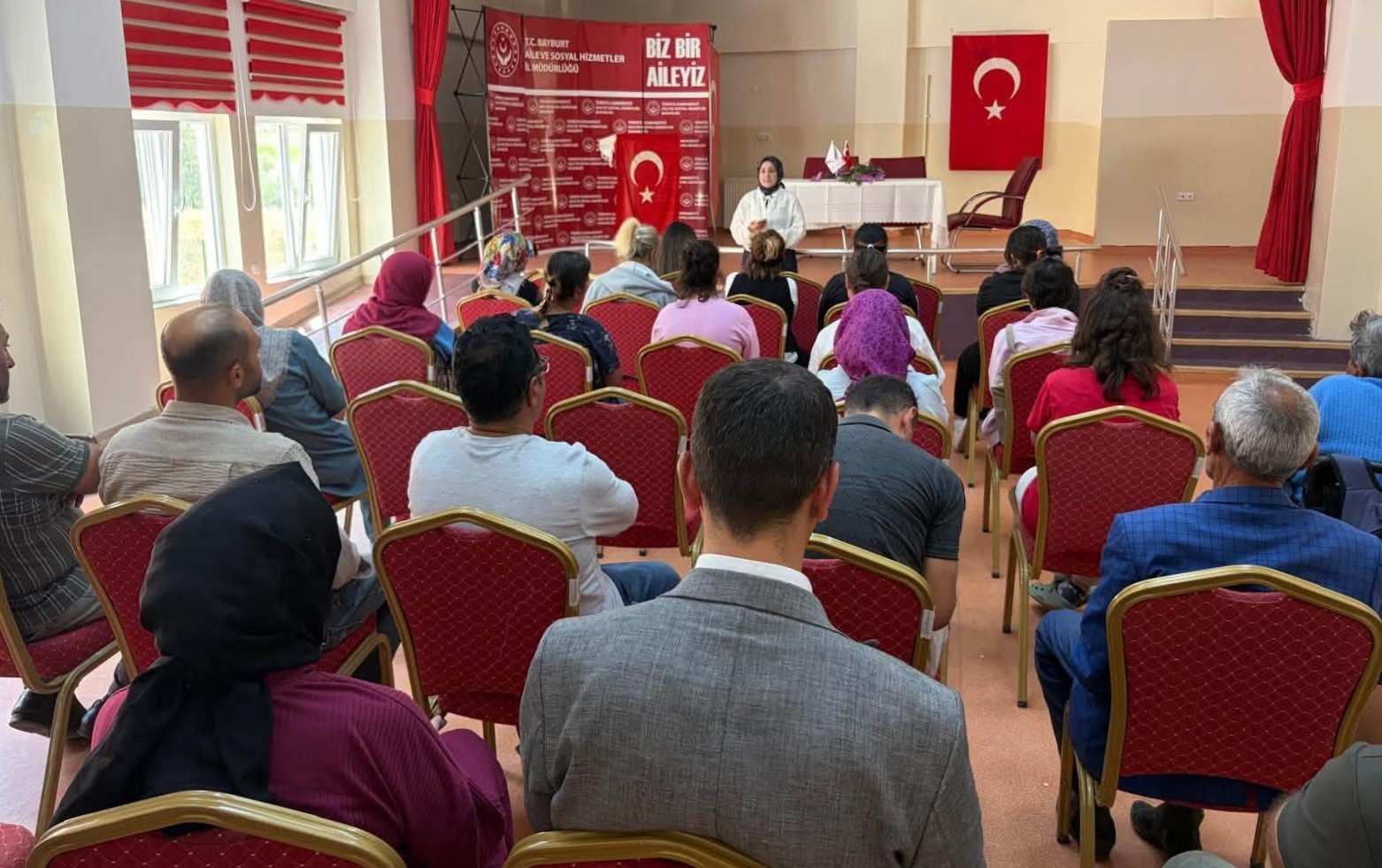 Bayburt&rsquo;ta &ouml;zel bireylere ve personele sağlıklı yaşam eğitimi verildi