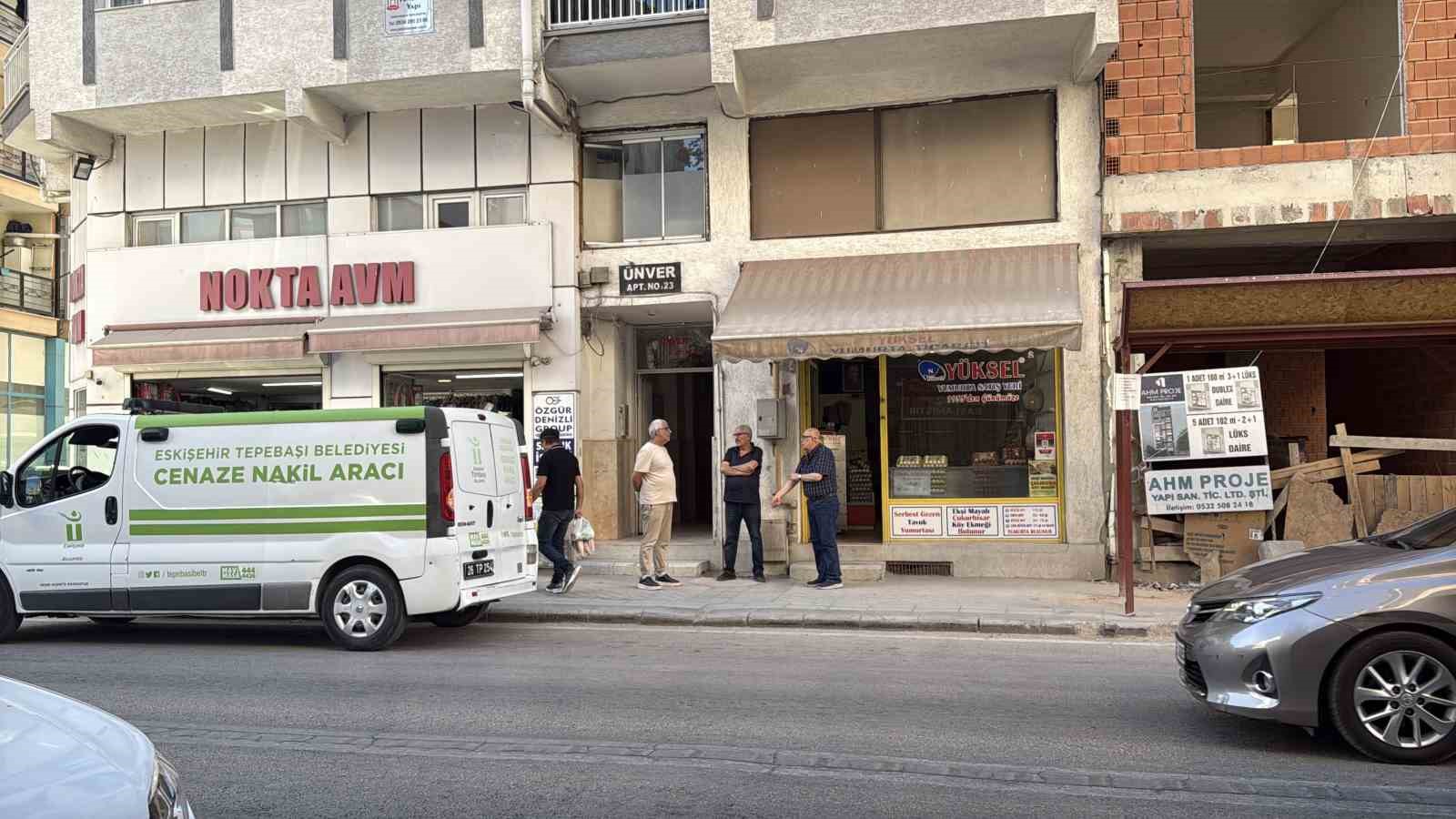 Eskişehir&rsquo;de 58 yaşındaki kadın evinde &ouml;l&uuml; bulundu