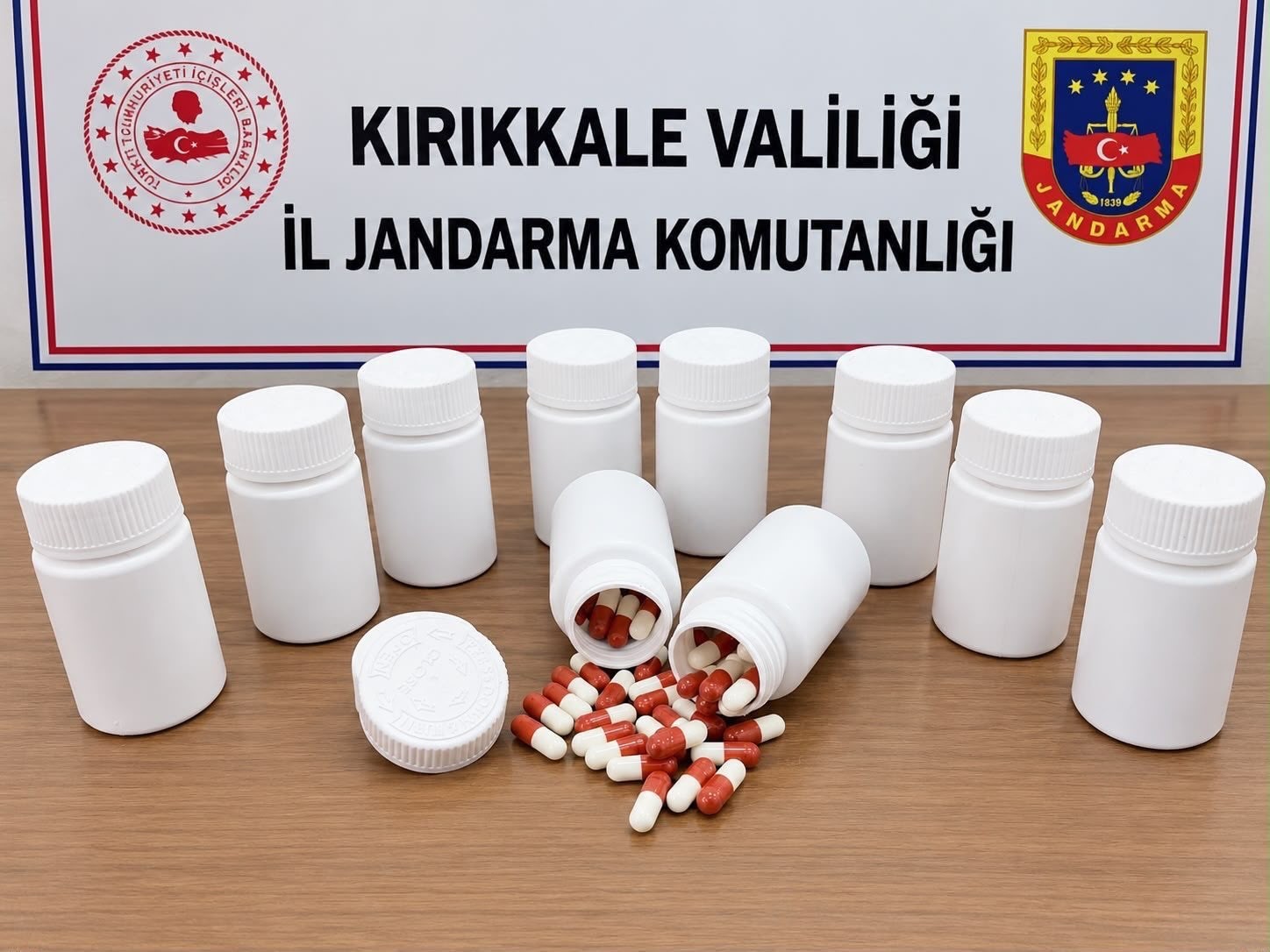 Kırıkkale&rsquo;de ara&ccedil;tan 539 sentetik ecza hapı &ccedil;ıktı: S&uuml;r&uuml;c&uuml; tutuklandı