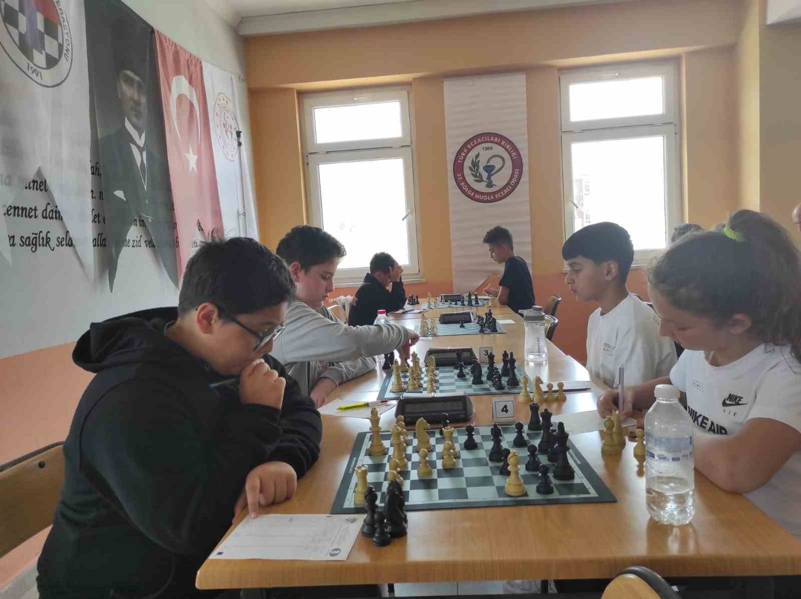 K&ouml;yceğiz, satran&ccedil; sporcularını ağırladı