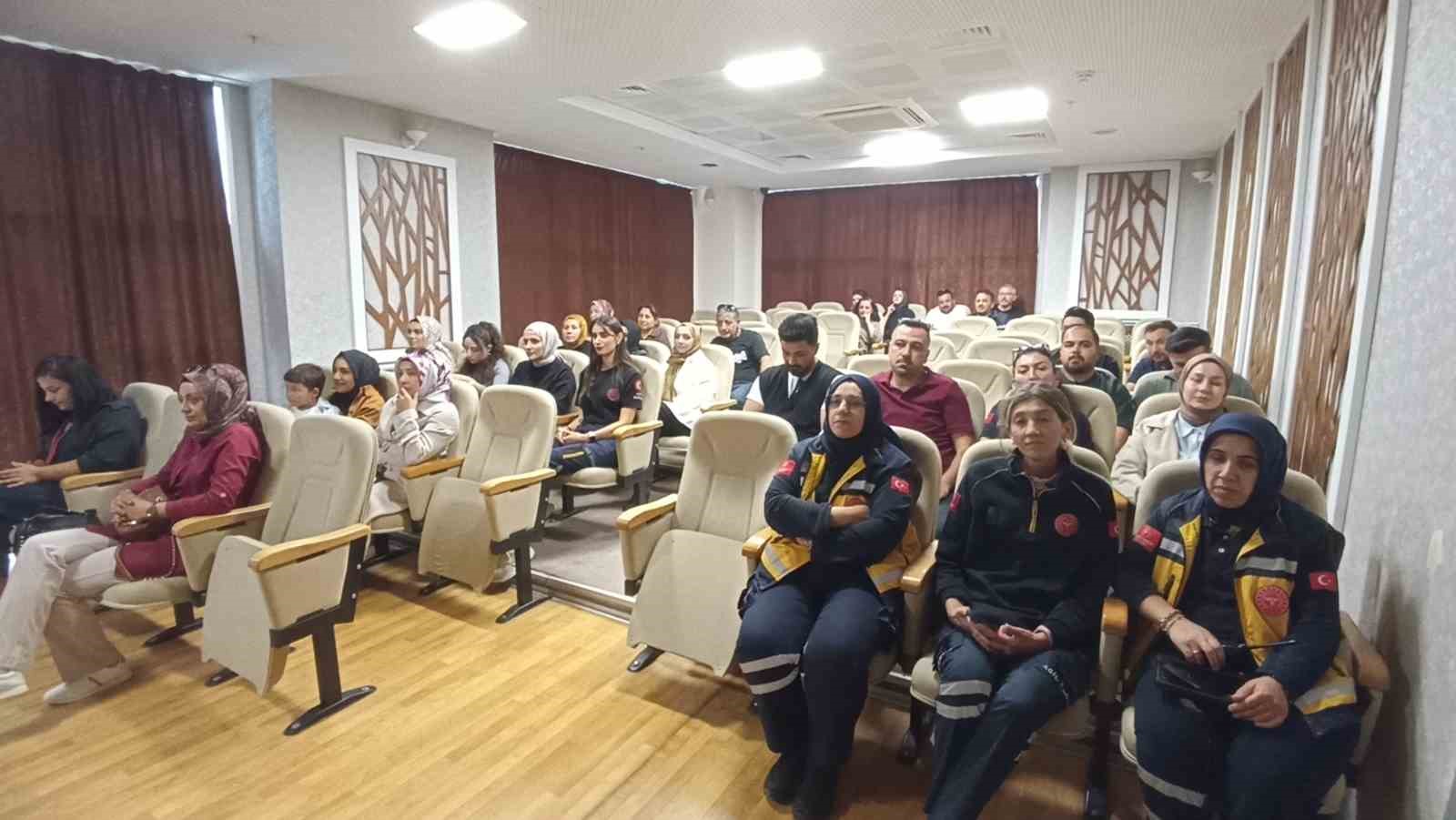 İtfaiye ve 112 personeline yangın ve ilk müdahale eğitimi