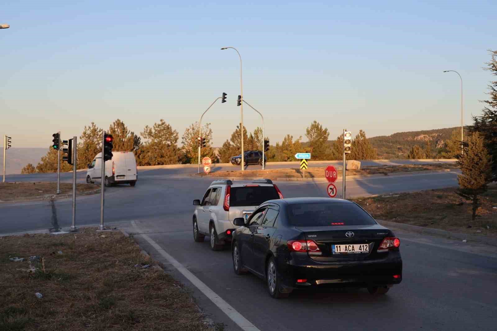 Bilecik&rsquo;te kazaların yaşandığı kavşağa sinyalizasyon