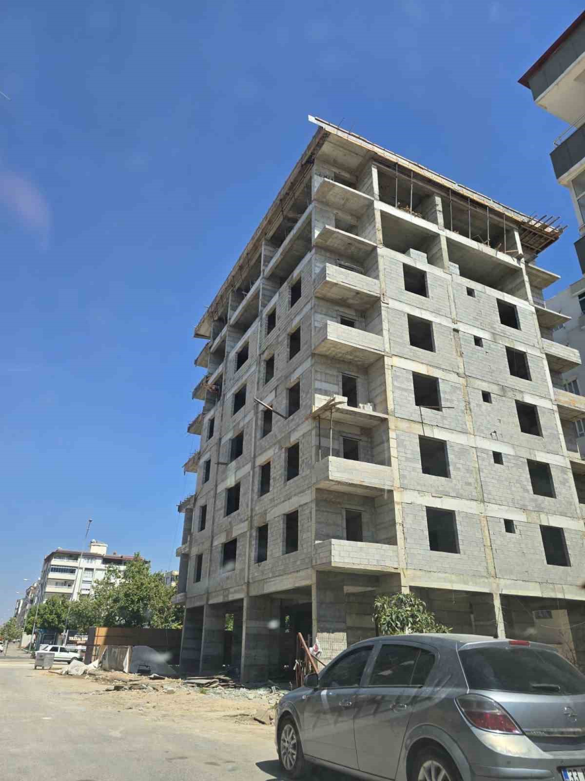Çalıştığı inşaatın 7’inci katından düşen işçi hayatını kaybetti