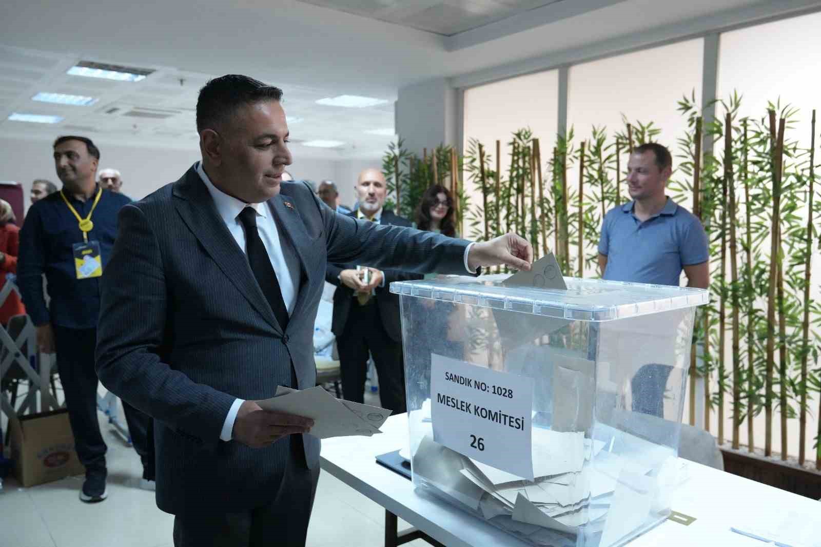 Sadıkoğlu &uuml;&ccedil;&uuml;nc&uuml; kez kazandı