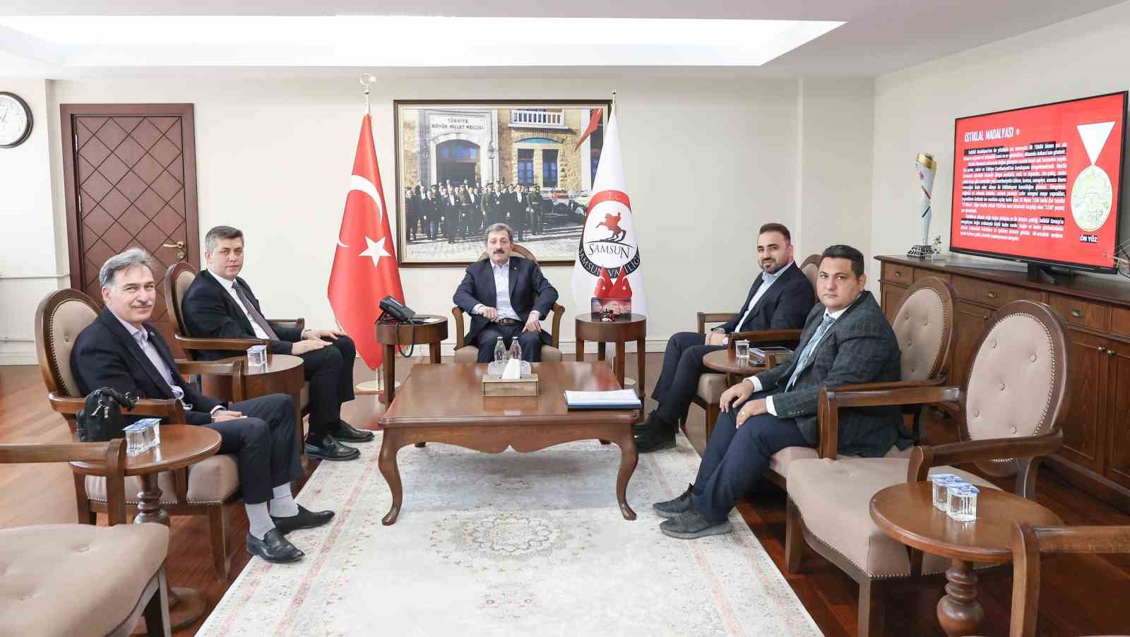 Yaklaşık 4 milyar TL proje bedelli yolda &ccedil;alışmalar s&uuml;r&uuml;yor