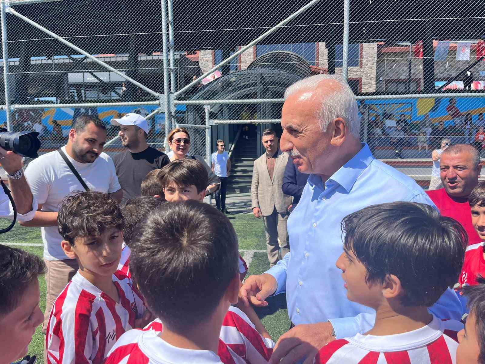 &Uuml;mraniye&rsquo;de minik kramponlar, Zafer Kupası i&ccedil;in ter d&ouml;kt&uuml;