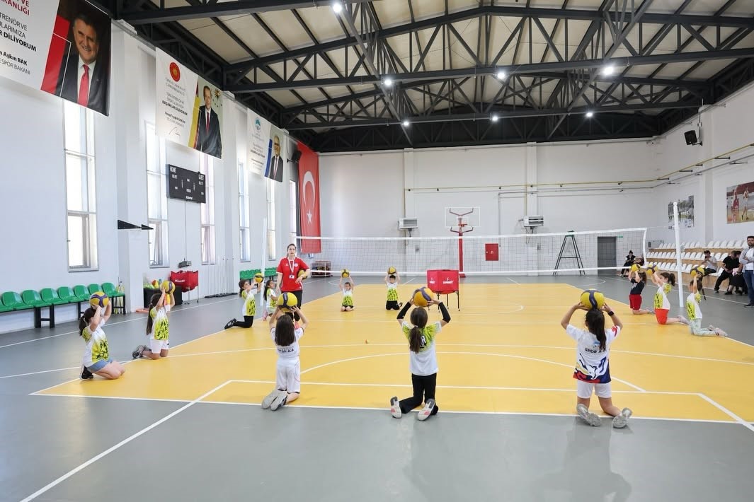 Yaz Spor Okulları kapılarını a&ccedil;tı