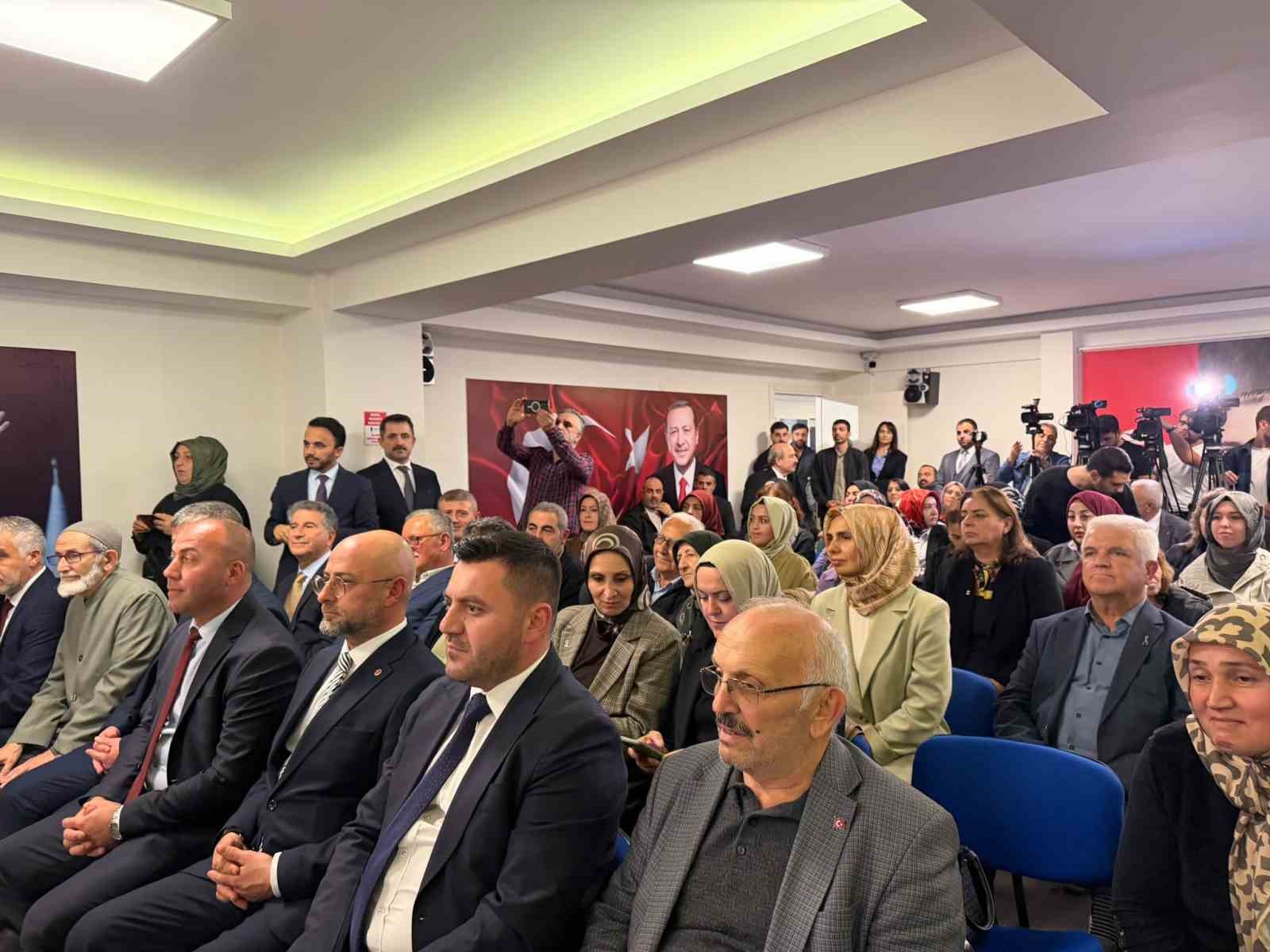 Bakan &Ccedil;ift&ccedil;i: "600 su&ccedil; &ouml;rg&uuml;t&uuml;ne bin 675 operasyon ger&ccedil;ekleştirdik"