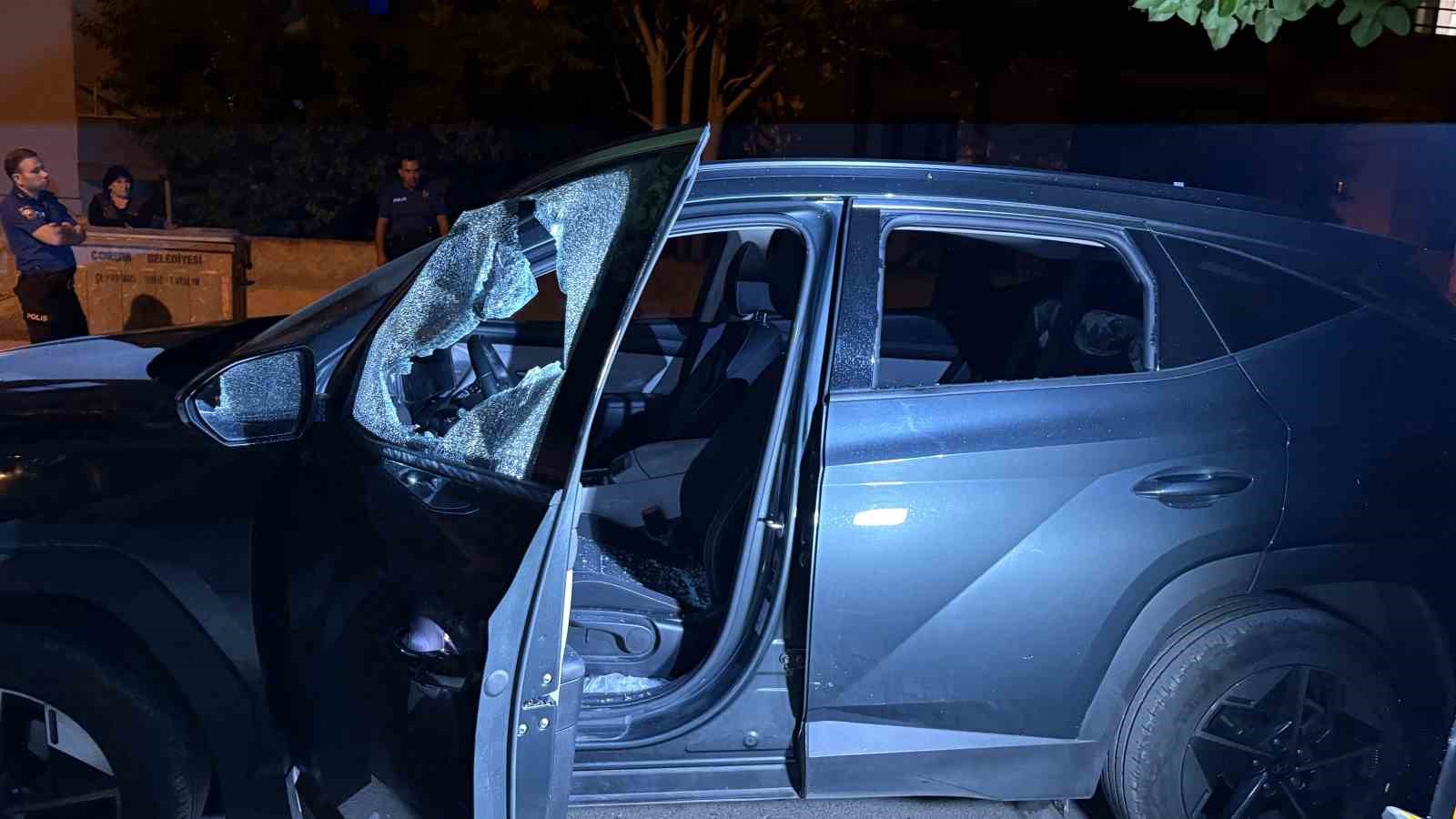 Uzun s&uuml;redir g&ouml;r&uuml;şmediği babasının evine t&uuml;fekle ateş a&ccedil;tı