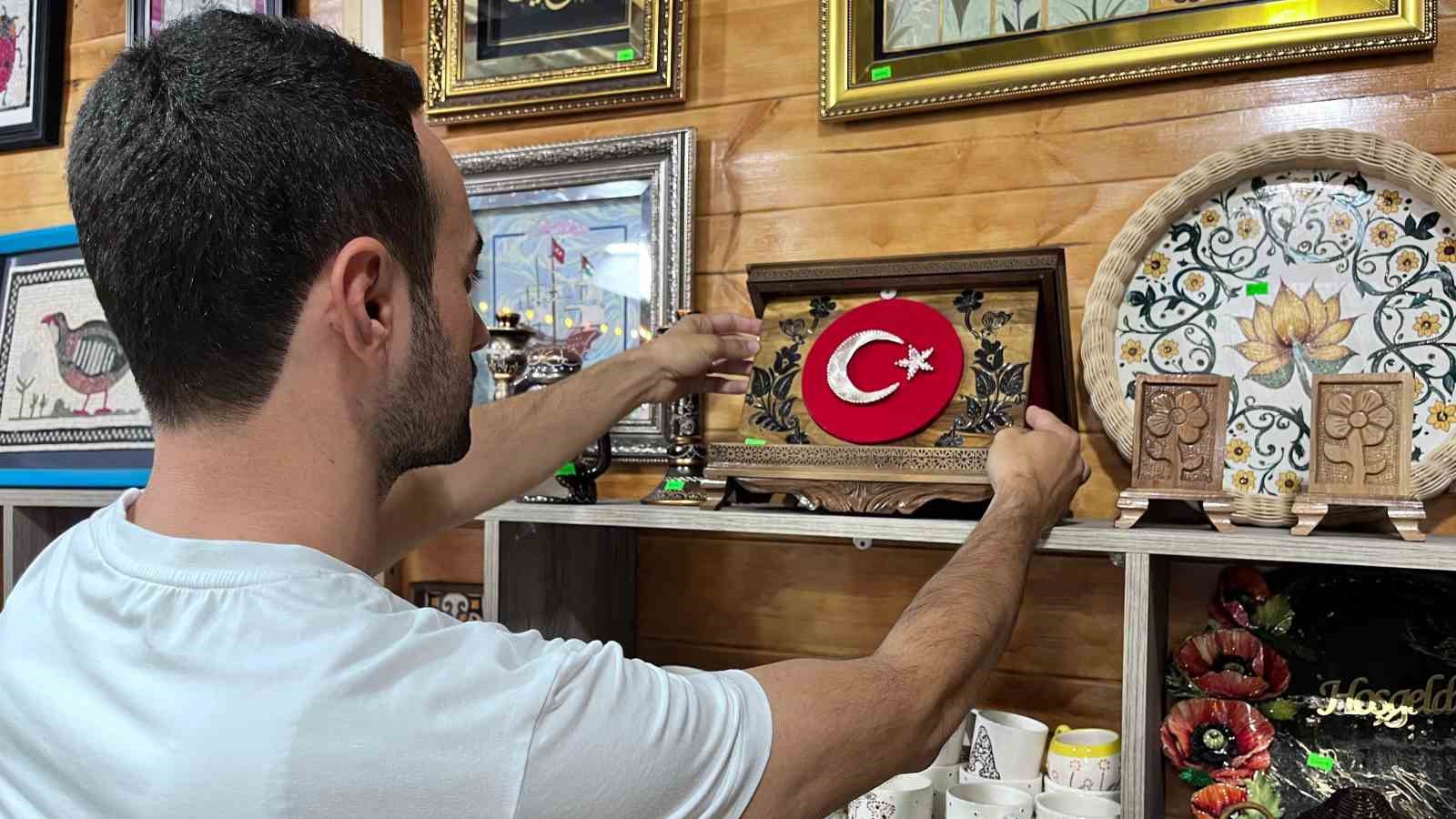 Kahramanmaraş&rsquo;ta kursiyerlerin el emeği &uuml;r&uuml;nleri Ağustos Fuarında