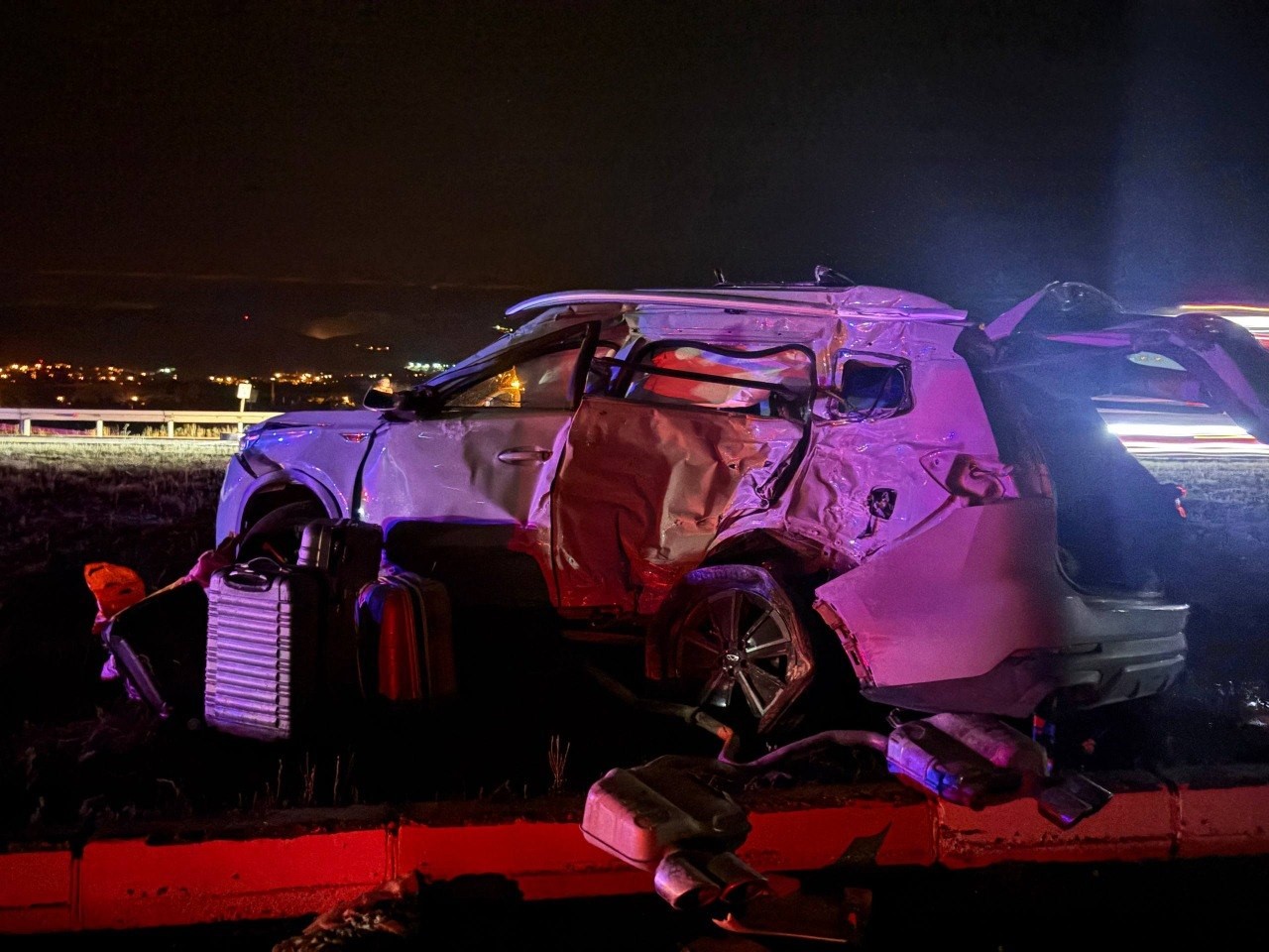 Erzincan&rsquo;da yolcu otob&uuml;s&uuml; ile SUV tipi ara&ccedil; &ccedil;arpıştı: 1&rsquo;i ağır 7 yaralı