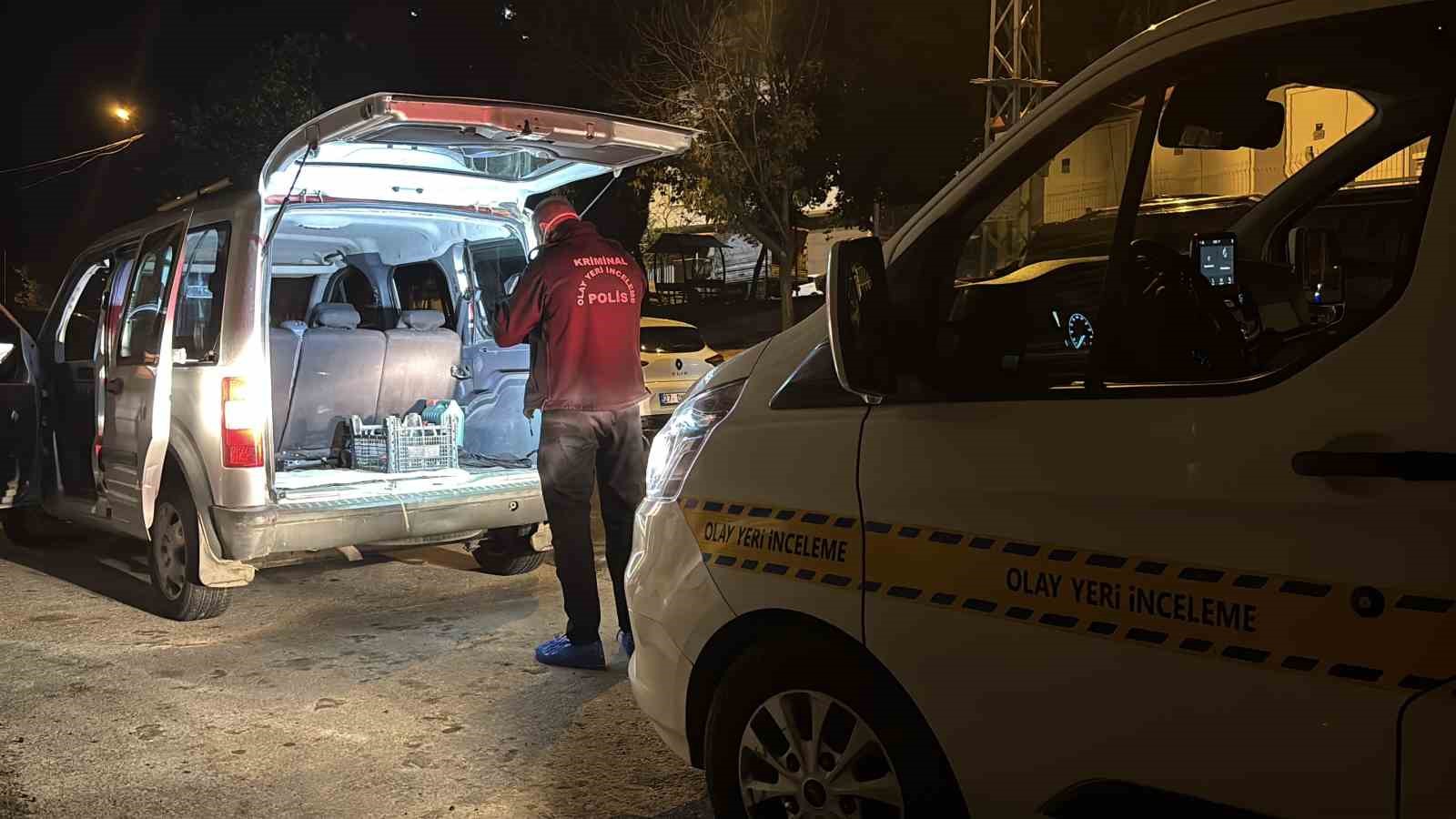Gaziantep&rsquo;te bı&ccedil;aklı kavga: 18 yaşındaki gen&ccedil; hayatını kaybetti