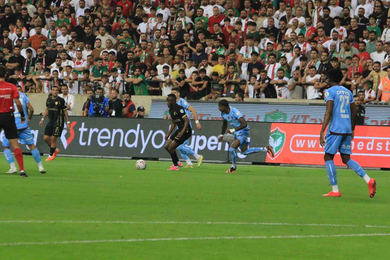 Trendyol S&uuml;per Lig: Amed SF: 0 - Trabzonspor: 1 (Ma&ccedil; devam ediyor)