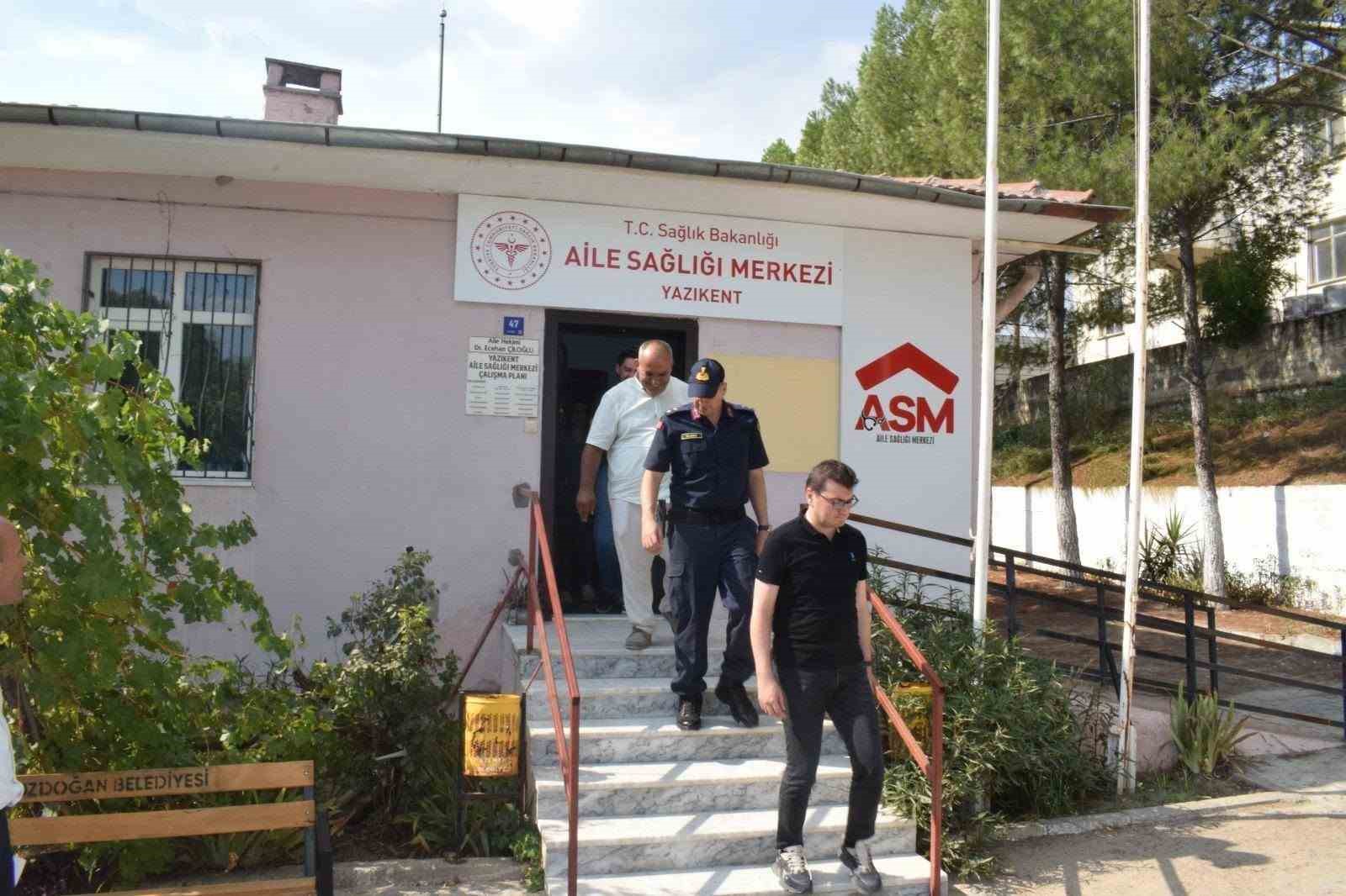 Kaymakam S&ouml;zen, yangın mağduru aileleri yalnız bırakmadı