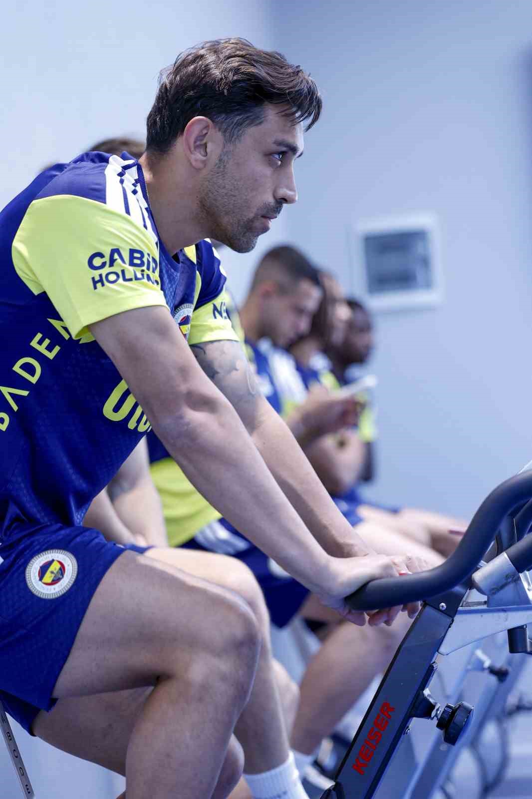 Fenerbah&ccedil;e, Sturm Graz ma&ccedil;ı hazırlıklarına ara vermeden başladı