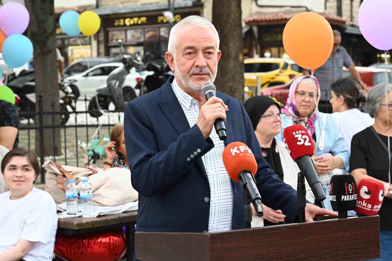 Rengarenk balonlar DMD kas hastası G&ouml;rkem Efe i&ccedil;in g&ouml;ky&uuml;z&uuml;ne bırakıldı