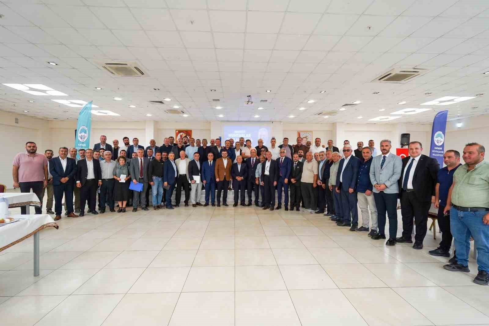 Başkan B&uuml;y&uuml;kkılı&ccedil;, Tomarza&rsquo;da muhtarlarla istişare etti