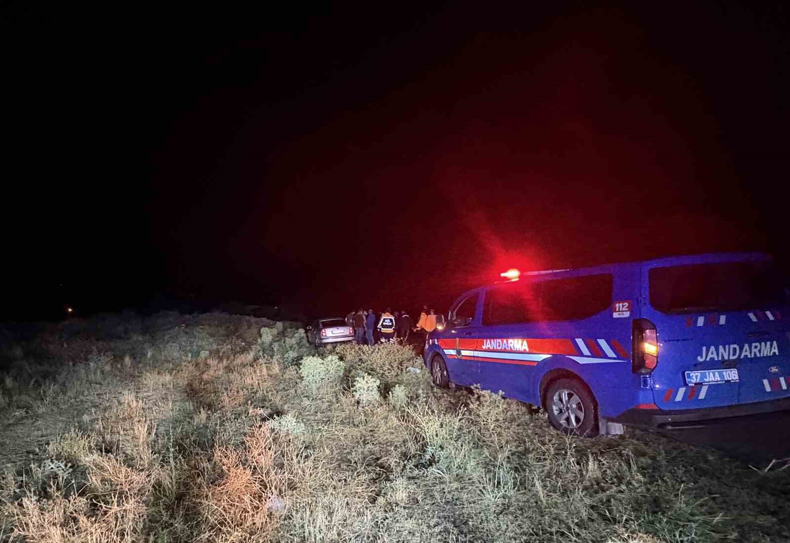 Kastamonu&rsquo;da otomobil şarampole yuvarlandı: 1 yaralı