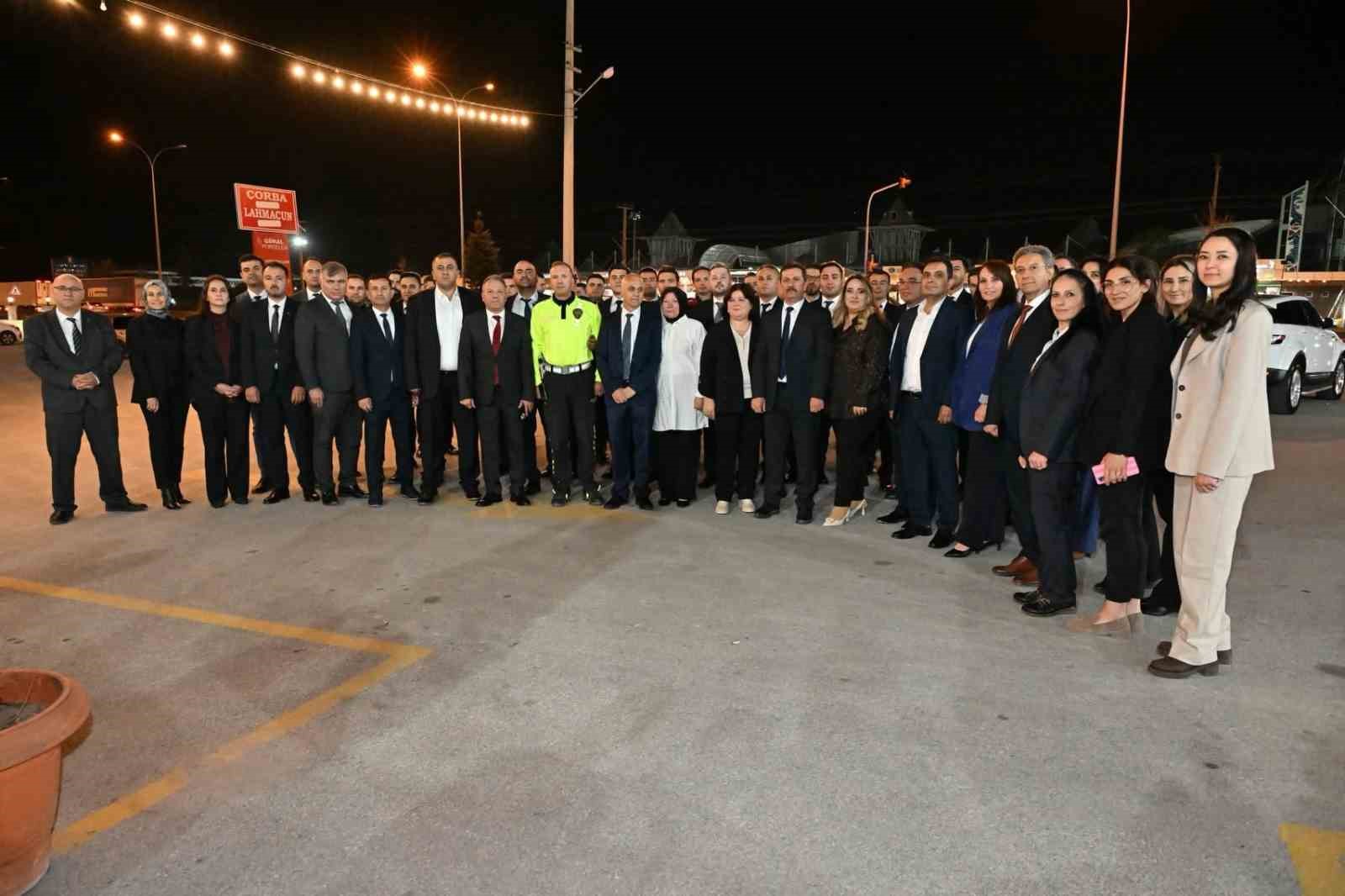 Osman Elbir i&ccedil;in K&uuml;tahya&rsquo;da veda yemeği d&uuml;zenlendi