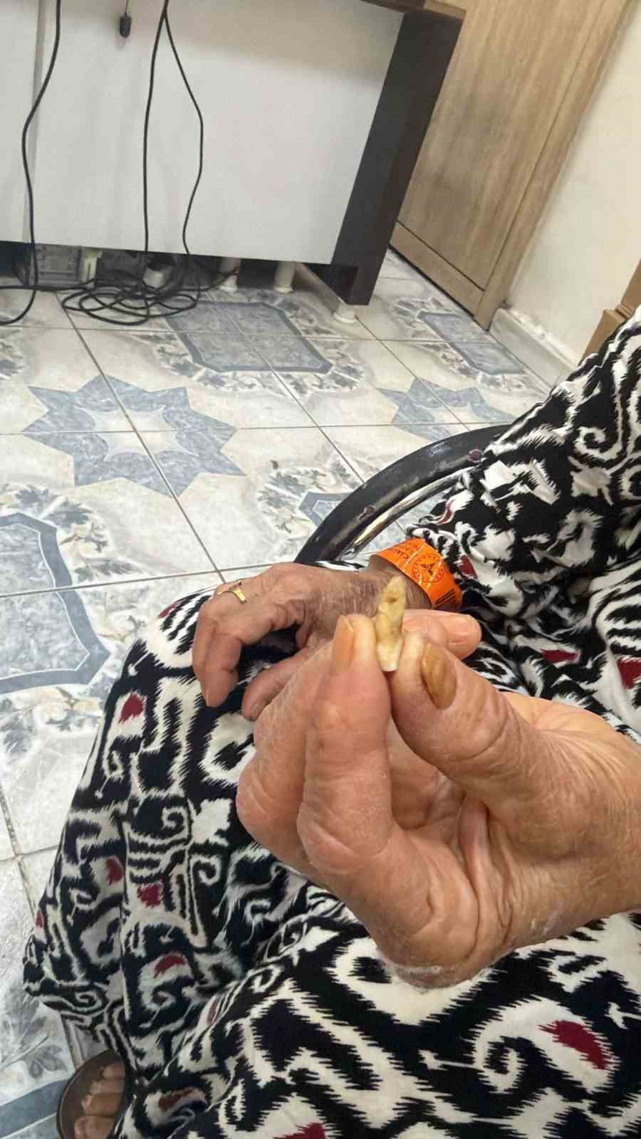 Mardin&rsquo;de eve giren maskeli kişilerin saldırısına uğrayan yaşlı kadın ağır yaralandı
