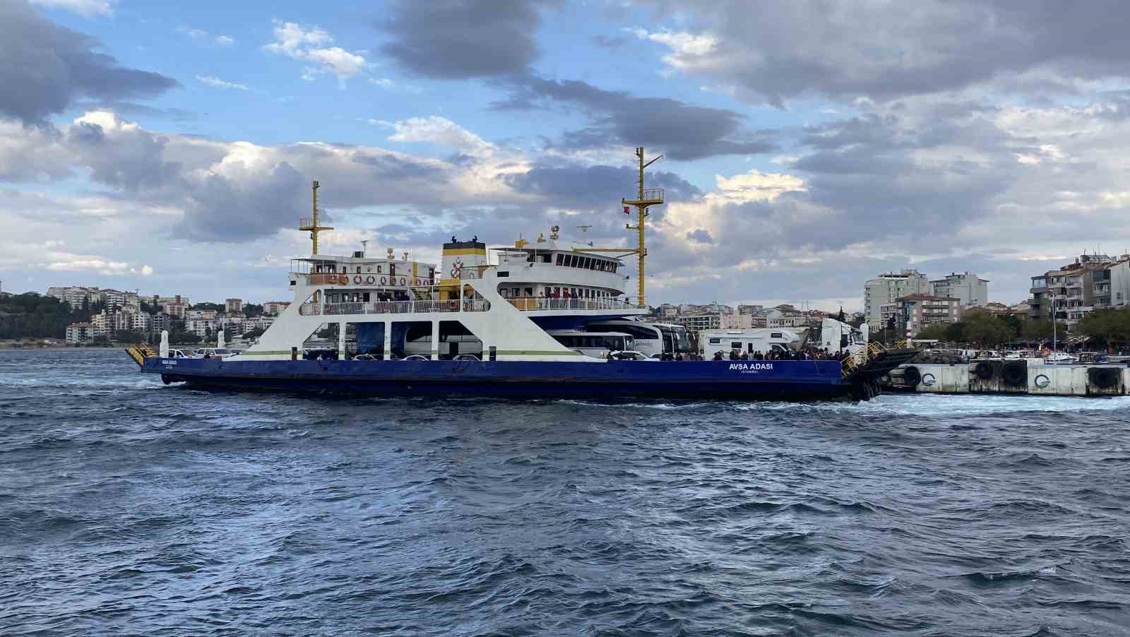 Bozcaada ve G&ouml;k&ccedil;eada&rsquo;ya yapılması planlanan bazı feribot seferleri iptal edildi