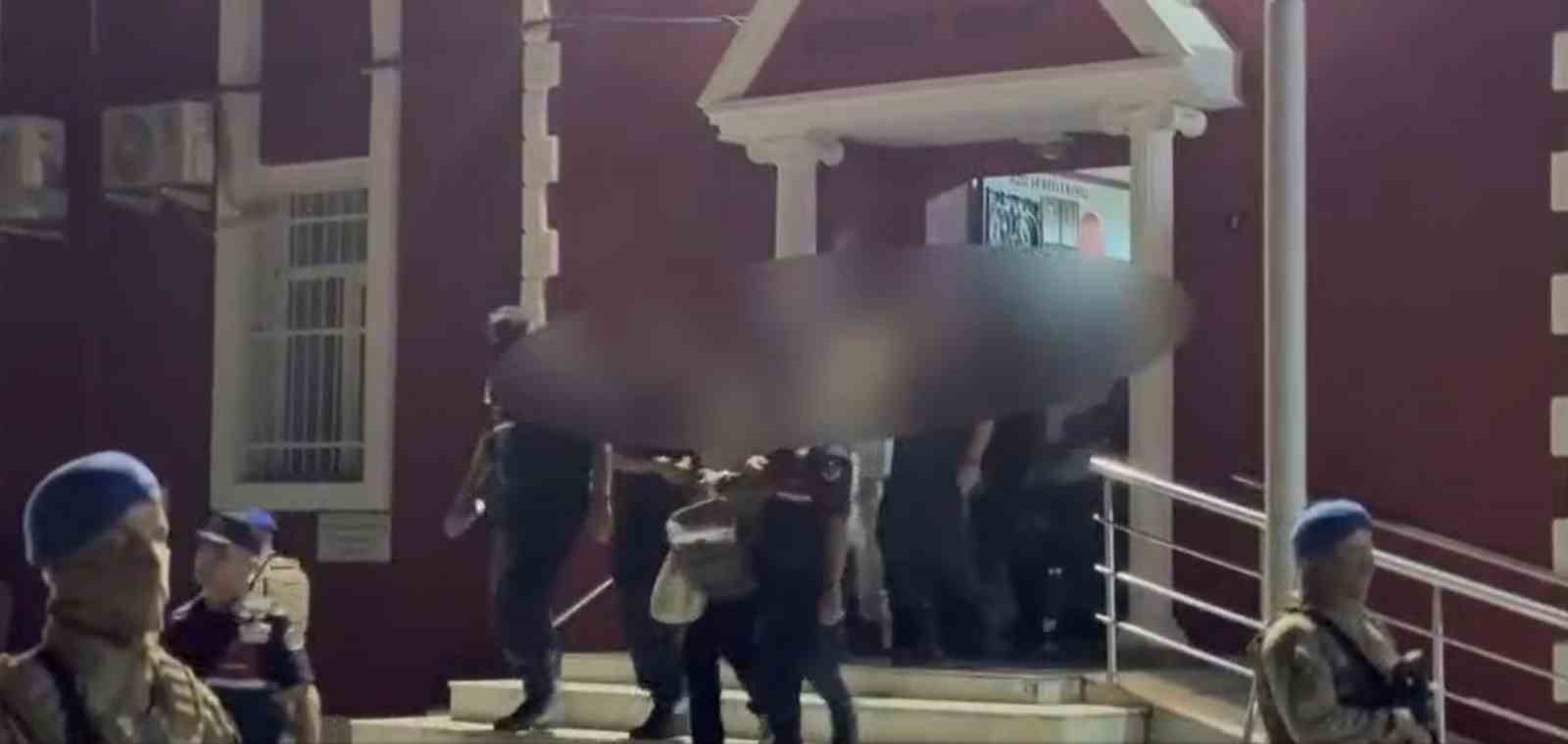 G&uuml;ven kazanıp milyonluk alışveriş yaptılar, &ouml;demeleri yapmayınca yakalandılar