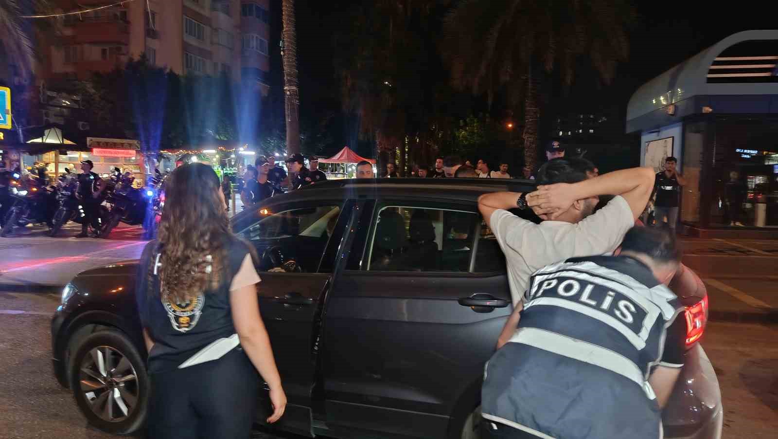 Adana&rsquo;da &lsquo;Huzur ve G&uuml;ven&rsquo; uygulaması: 1 milyon 94 bin TL ceza, 38 yakalama