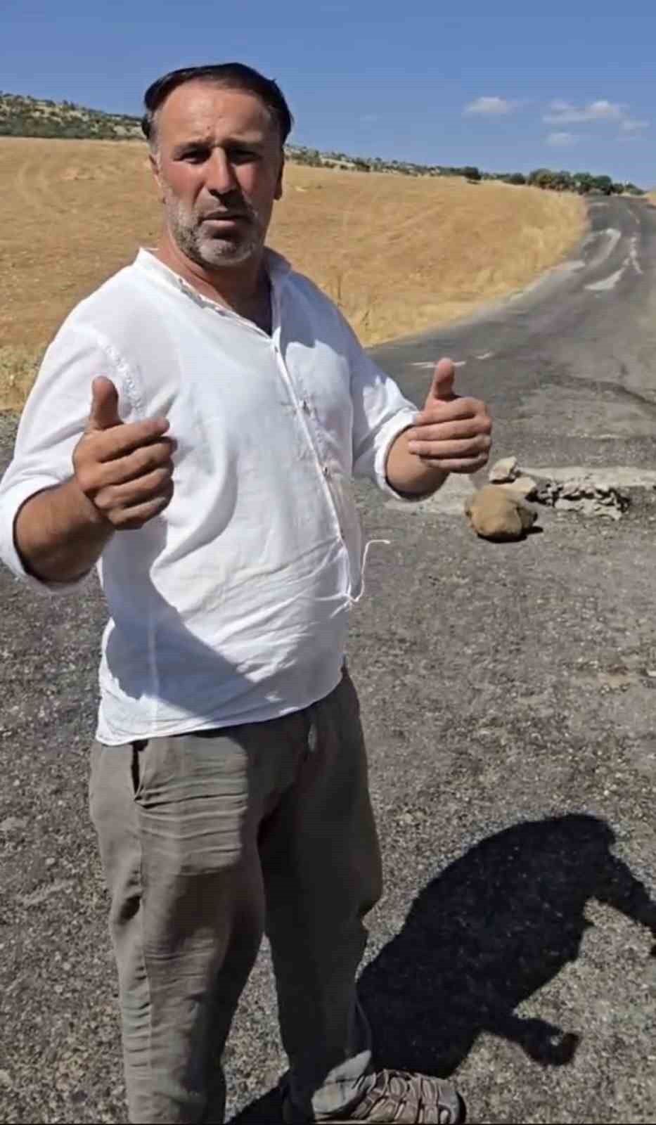 &Ccedil;&uuml;ng&uuml;ş&rsquo;te bozulan yol tehlike sa&ccedil;ıyor