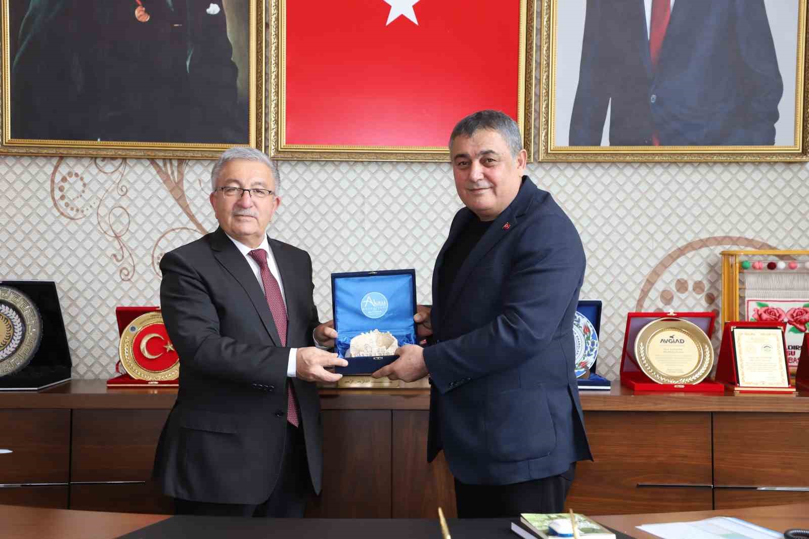 Aksu belediyeleri arasında g&uuml;&ccedil; birliği protokol&uuml;