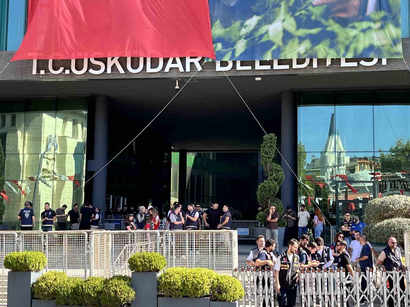 &Uuml;sk&uuml;dar Belediye Başkanvekili se&ccedil;imi ertelendi