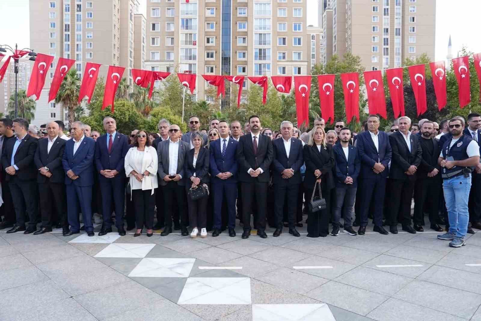 B&uuml;y&uuml;k Zafer&rsquo;in 104&rsquo;&uuml;nc&uuml; yılı Ataşehir&rsquo;de coşkuyla kutlandı