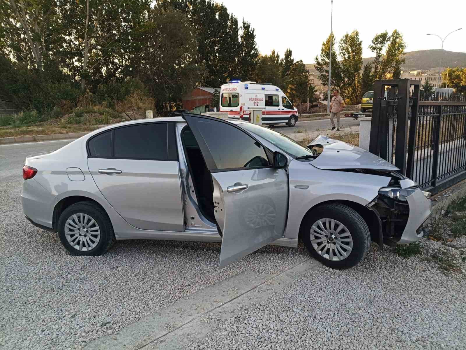 Bilecik&rsquo;te feci kaza; 1&rsquo;i ağır 4 yaralı