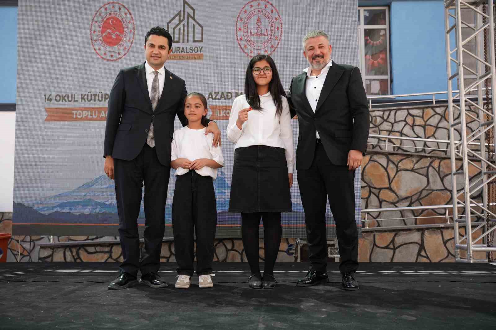 Ağrı&rsquo;da 14 k&uuml;t&uuml;phane hizmete a&ccedil;ıldı, yeni okul projesinin temeli atıldı