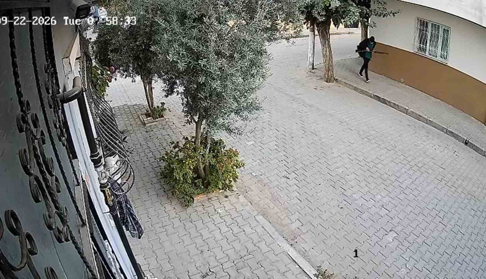 Turgutlu&rsquo;da okul saldırganının yeni g&ouml;r&uuml;nt&uuml;s&uuml; ortaya &ccedil;ıktı