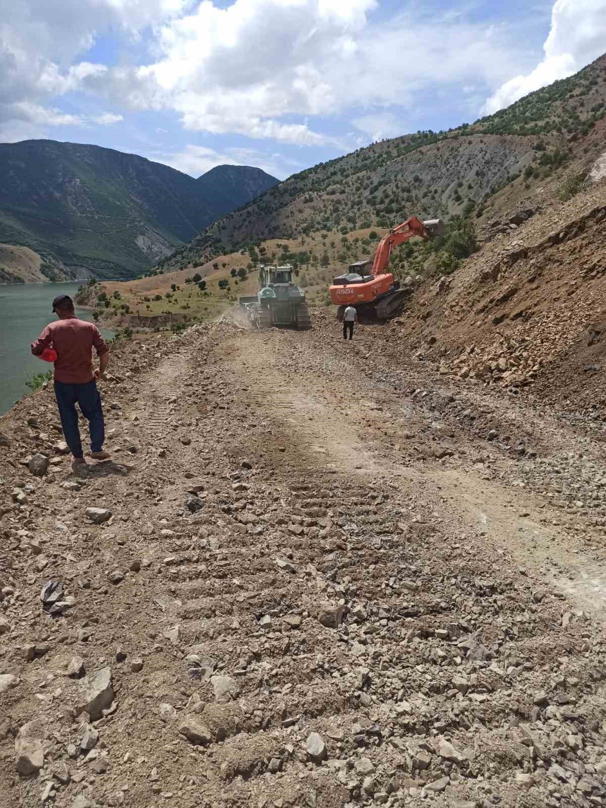 G&ouml;kdere-Beyhan sahil yolunda &ccedil;alışmalar başladı