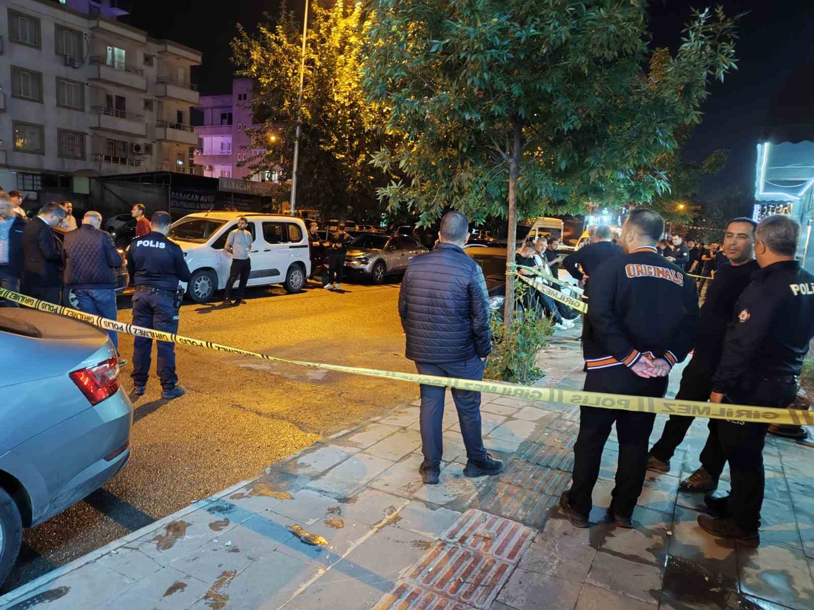 Batman&rsquo;da restorana silahlı saldırı