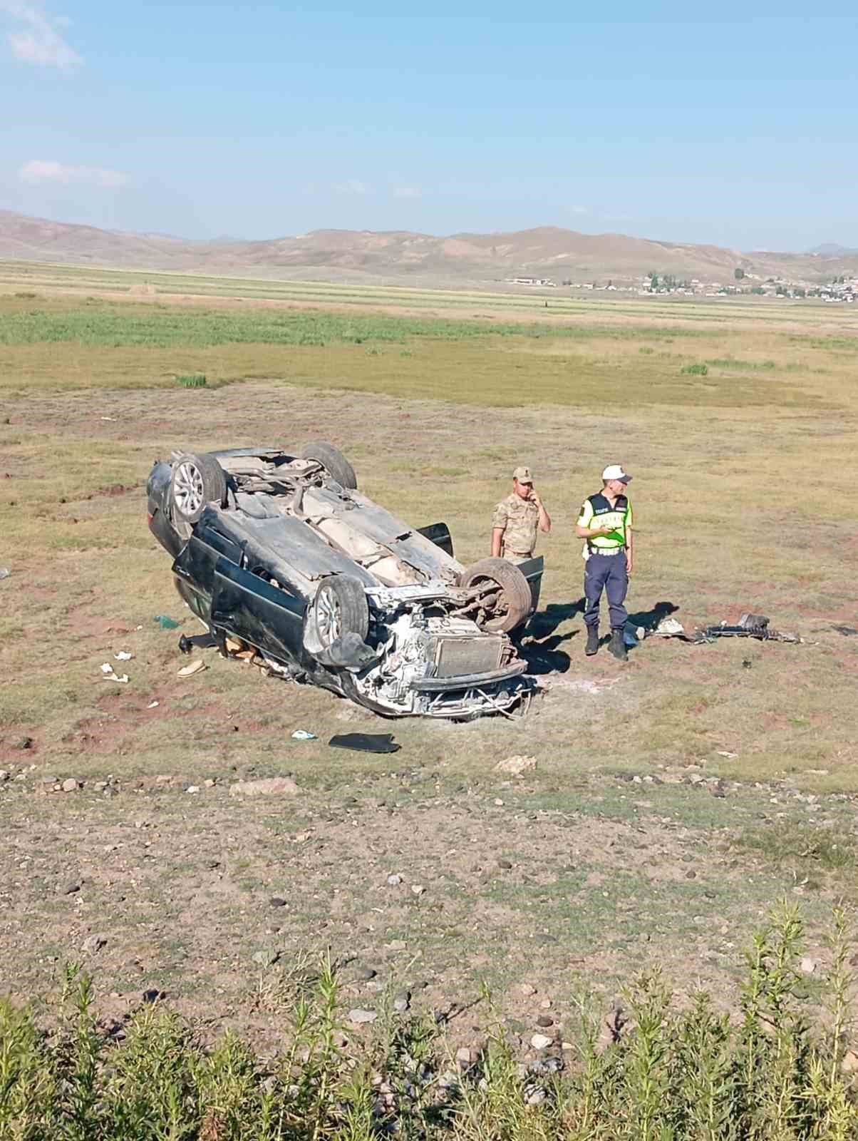 Eski belediye başkanının kullandığı araç takla attı: 4 yaralı