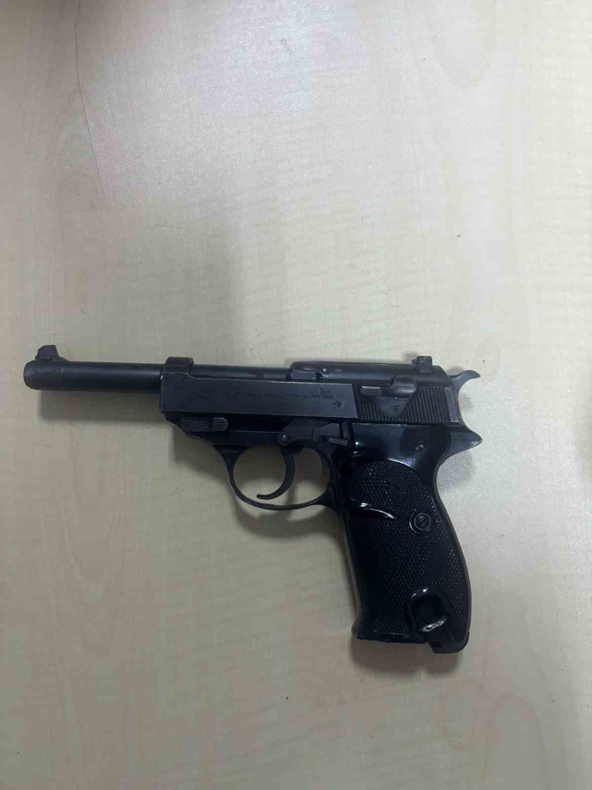 Adana polisi silah ele geçirdi