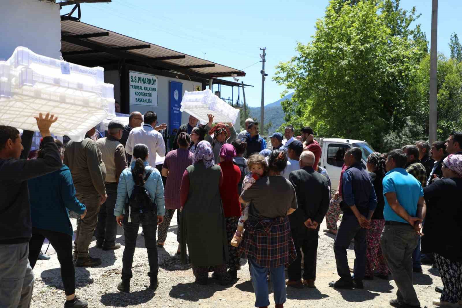 Muğla B&uuml;y&uuml;kşehir&rsquo;den İpek b&ouml;cek&ccedil;iliğine destek