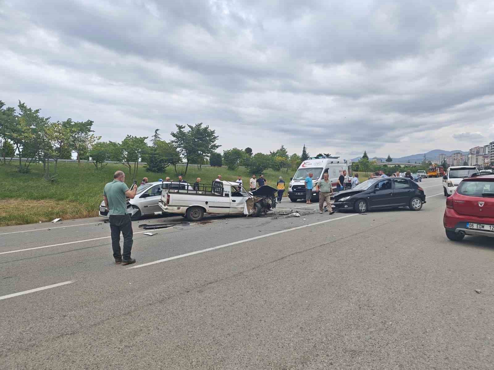 Trabzon&rsquo;da zincirleme trafik kazası: 8 yaralı