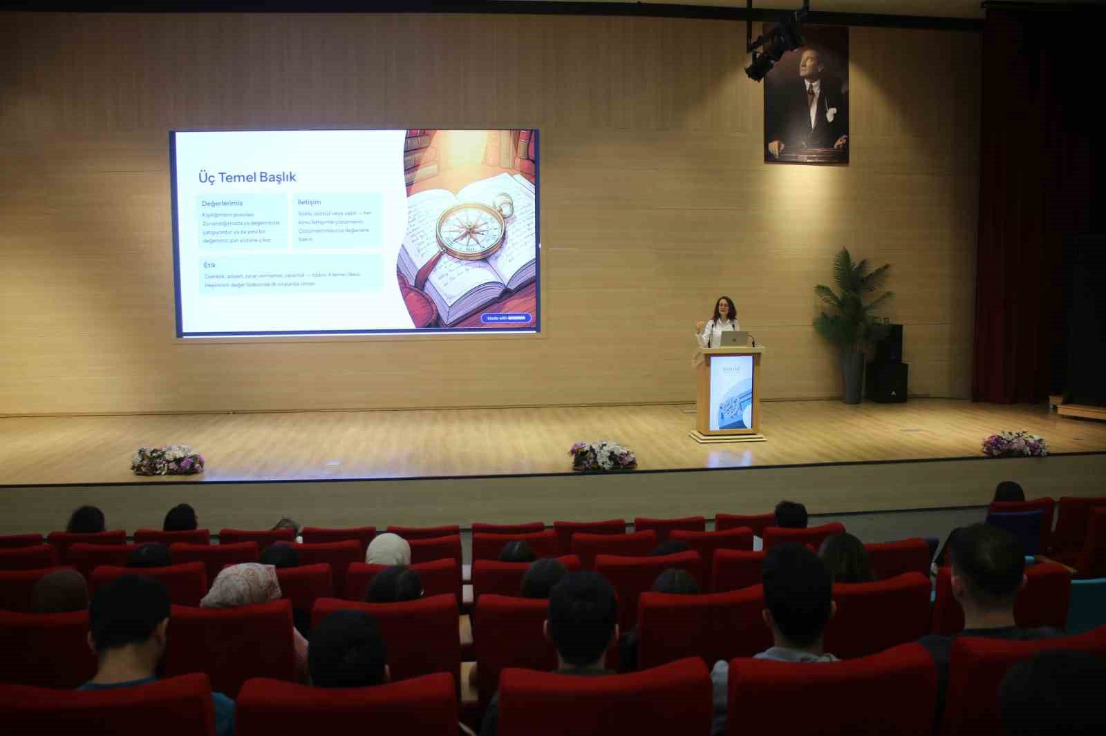 Tıp &ouml;ğrencilerine stres y&ouml;netimi anlatıldı