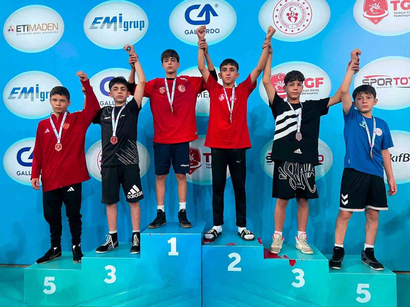 Malatya U14 Greko-Romen Takımı T&uuml;rkiye şampiyonu oldu