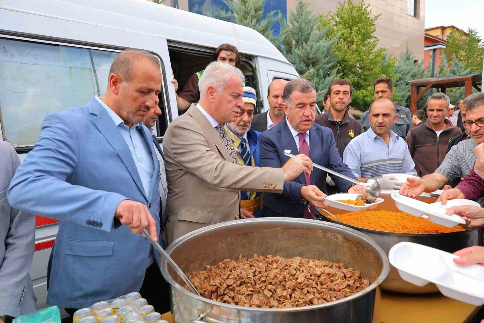 Bayburt&rsquo;ta yılın Ahisi Metin &Ouml;zyurt se&ccedil;ildi