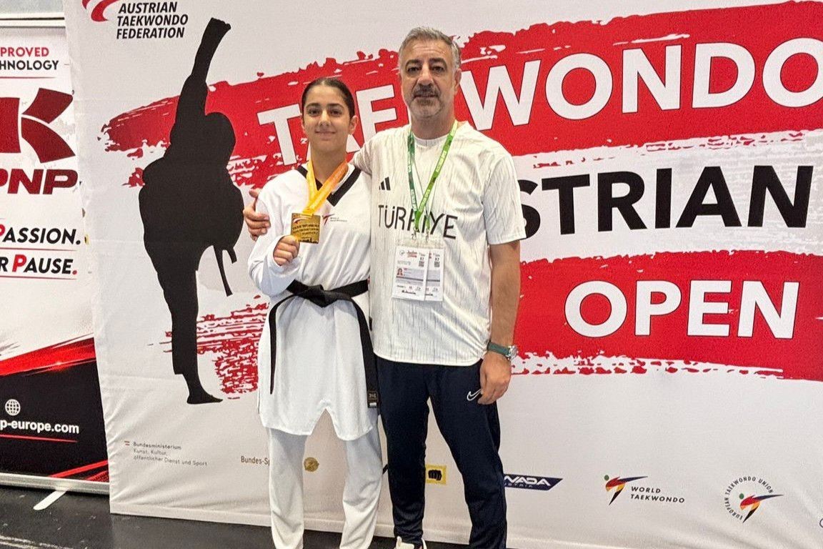 Elazığlı sporcu Ebrar Acar, Viyana&rsquo;da Avrupa zirvesine &ccedil;ıktı